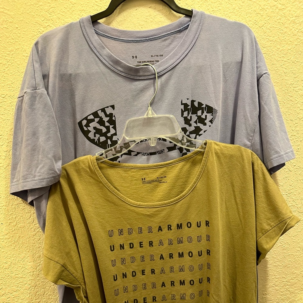 Lot(2) Underarmour tshirts XL